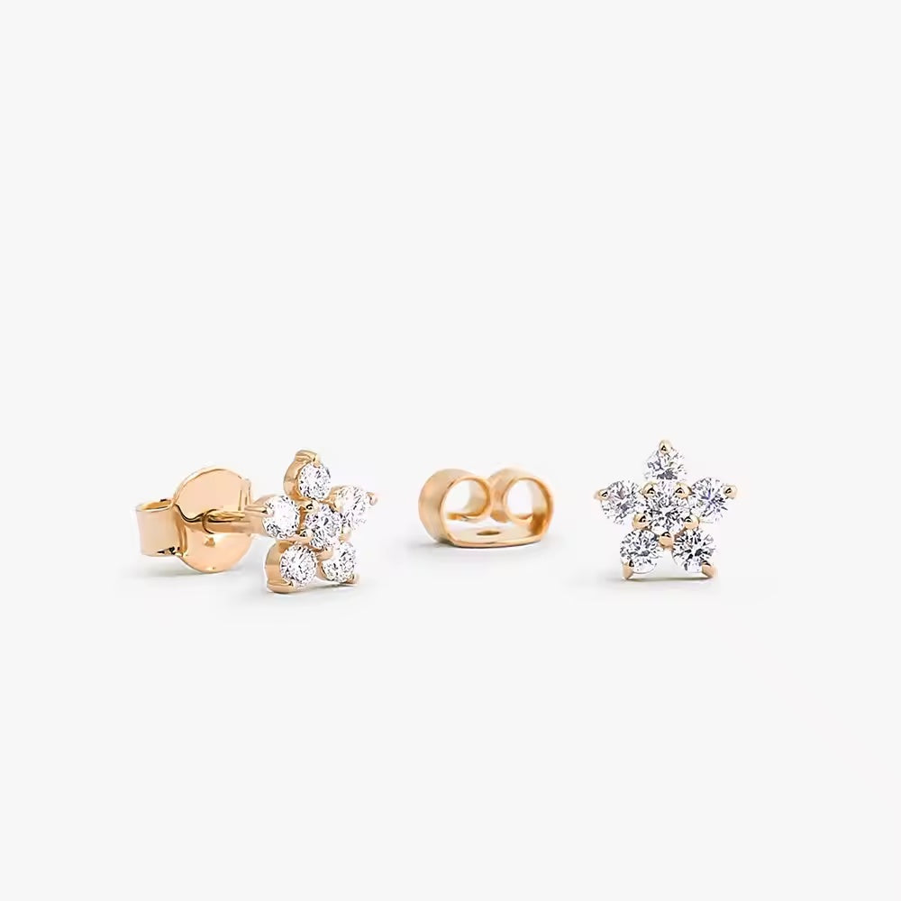 small flower stud diamond