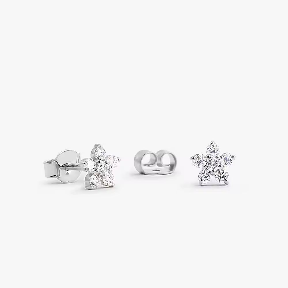 small flower stud diamond