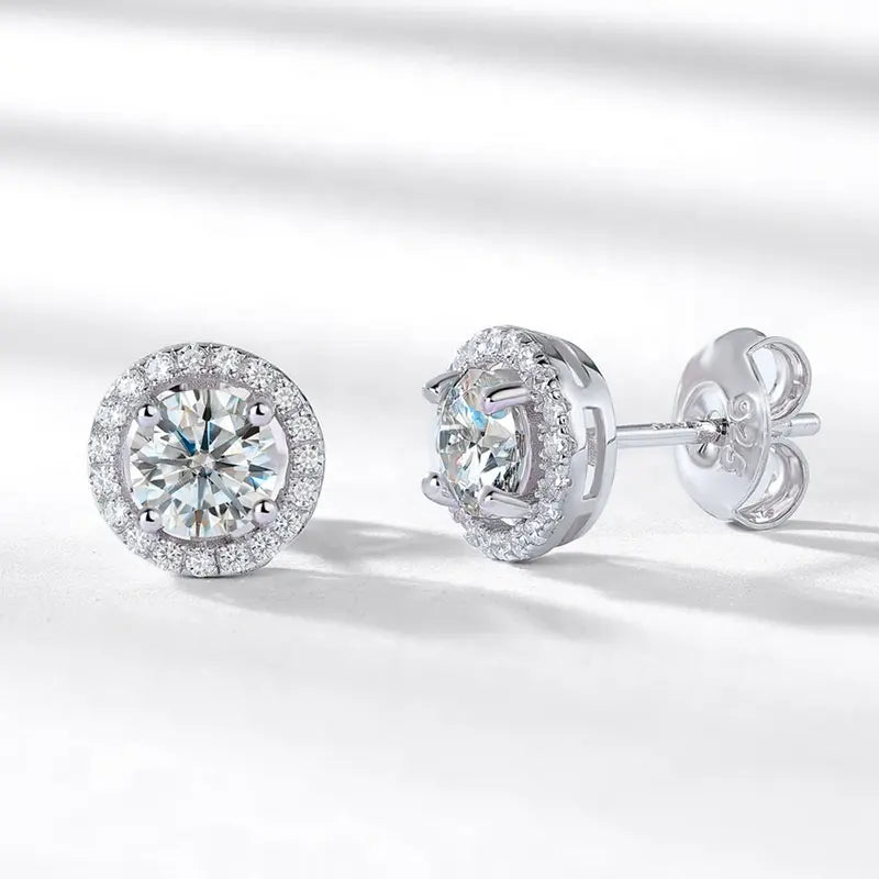 round stud diamond earring